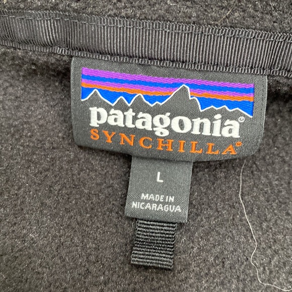 Patagonia Men’s Black Synchilla Fleece Vest - Picture 4 of 7